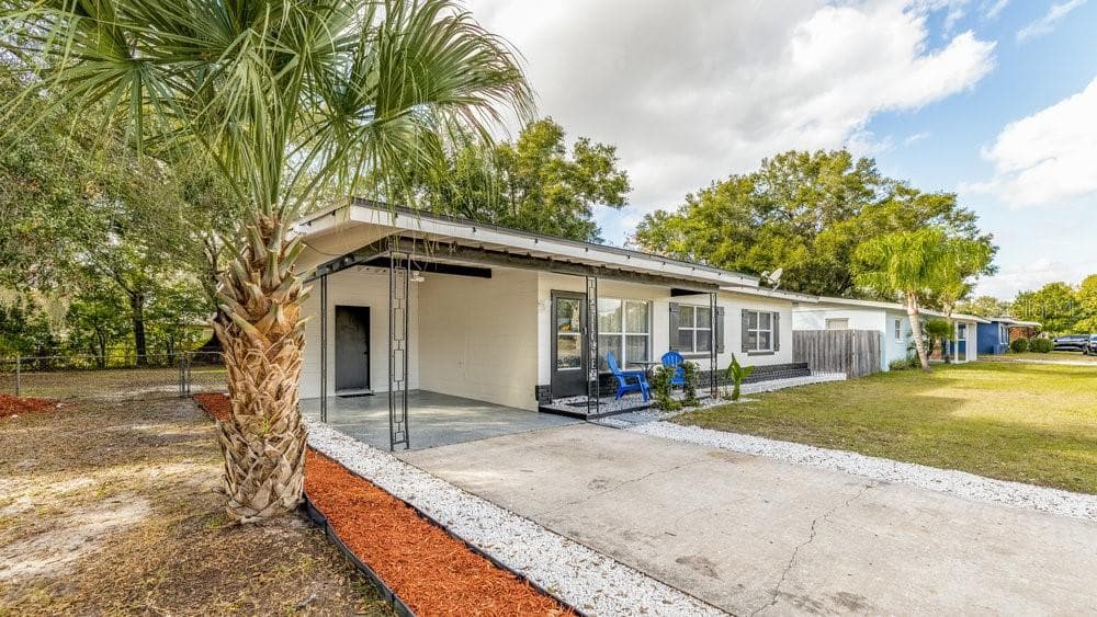 Single Family Residence at 1406 CONWAY RD, ORLANDO, photo 2 of 31