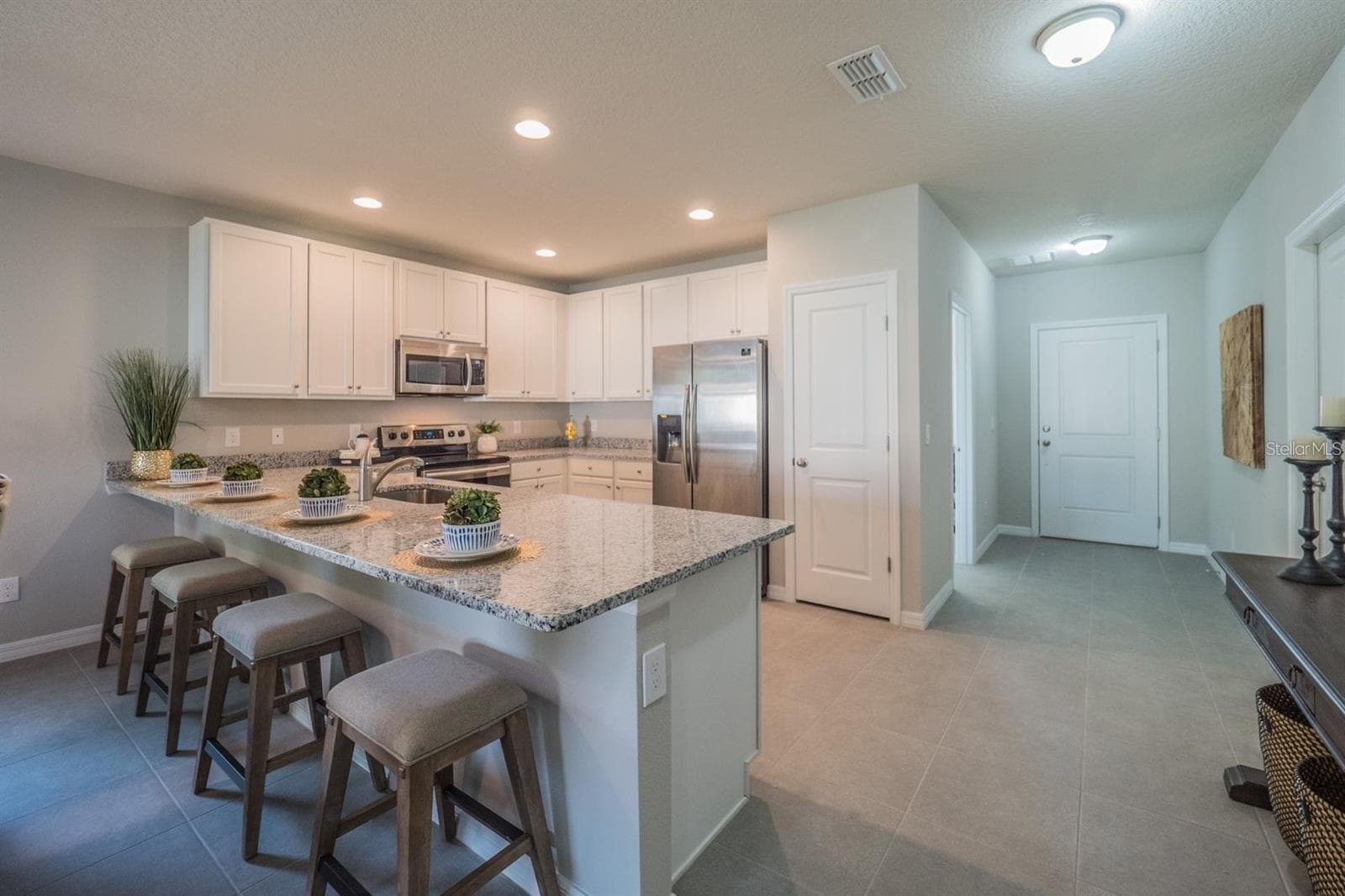 Single Family Residence at 248 CHESHIRE CT, KISSIMMEE, photo 3 of 24