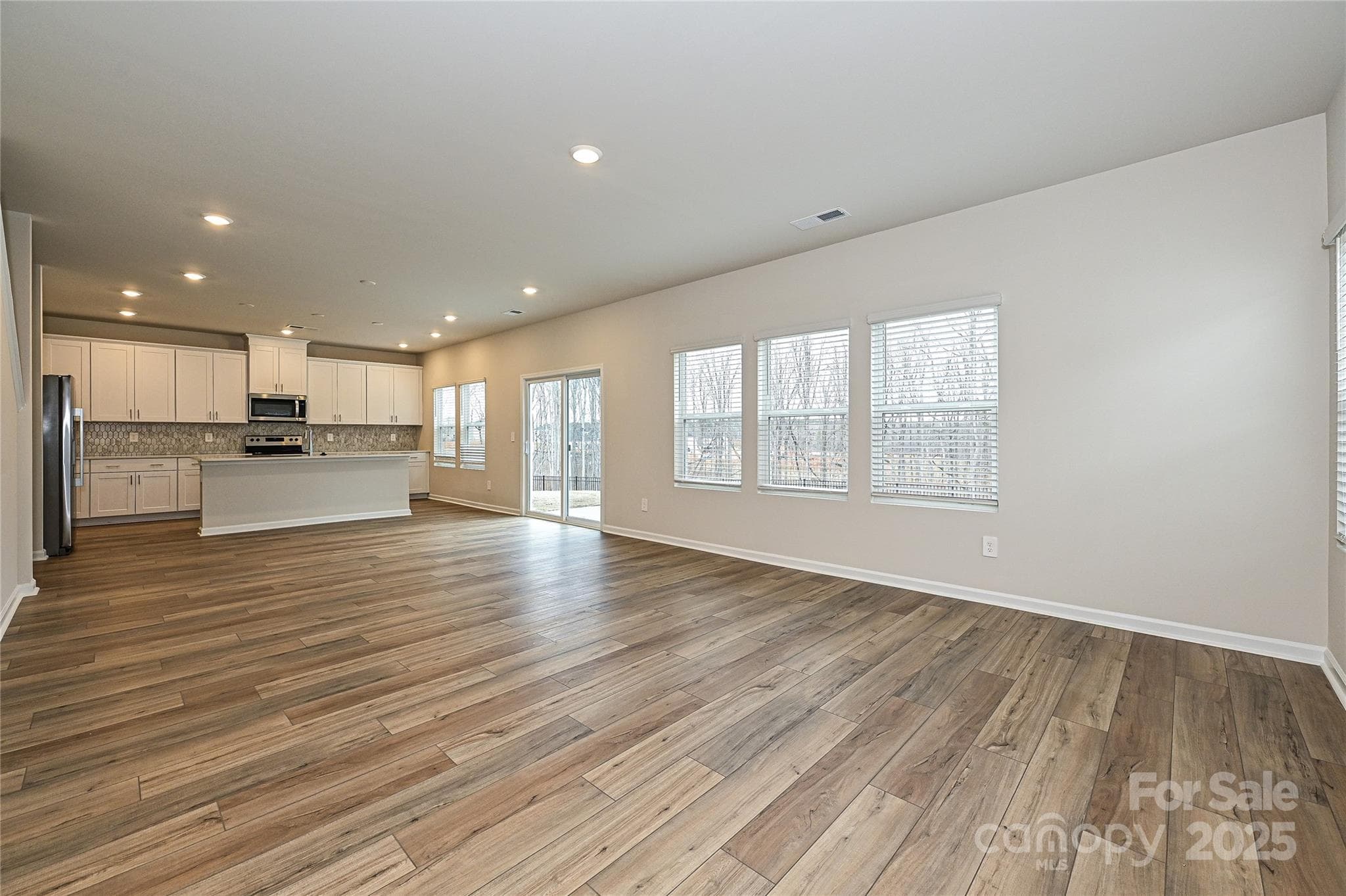 Photo is not of the actual home, but is an inspirational photo of builder’s model home and may depict options, furnishings, and/or decorator features that are not included - Newton