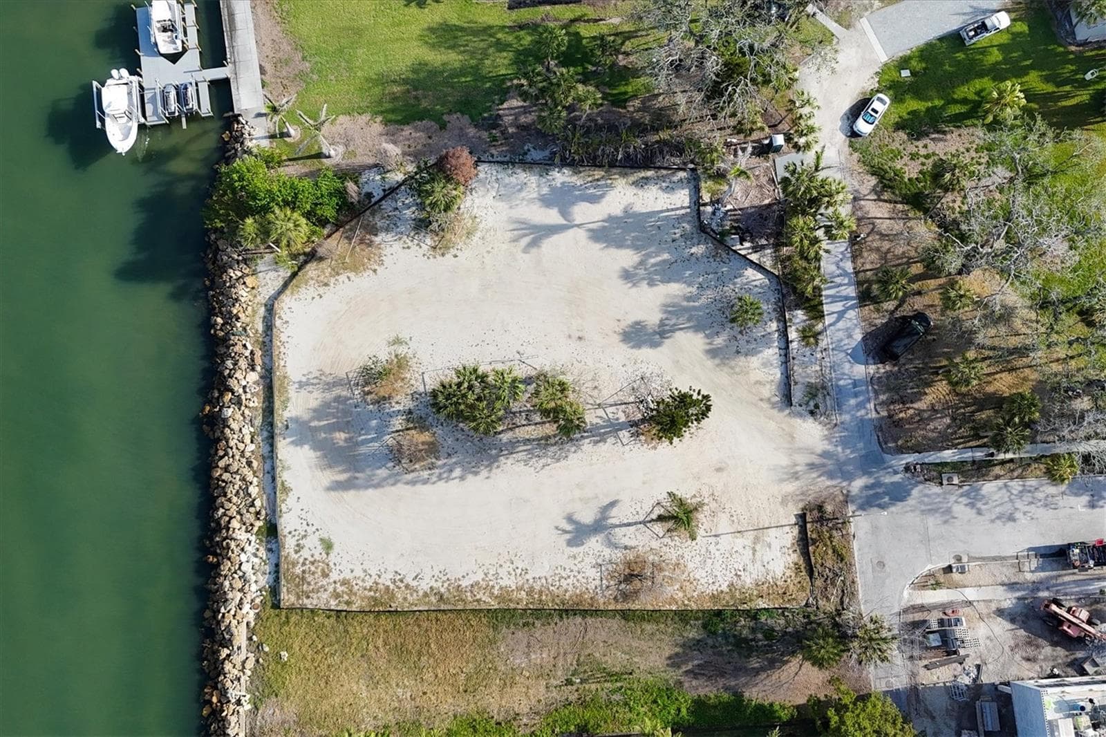 Lot lines extend beyond black silt fence - 603 INDIAN BEACH LN, SARASOTA