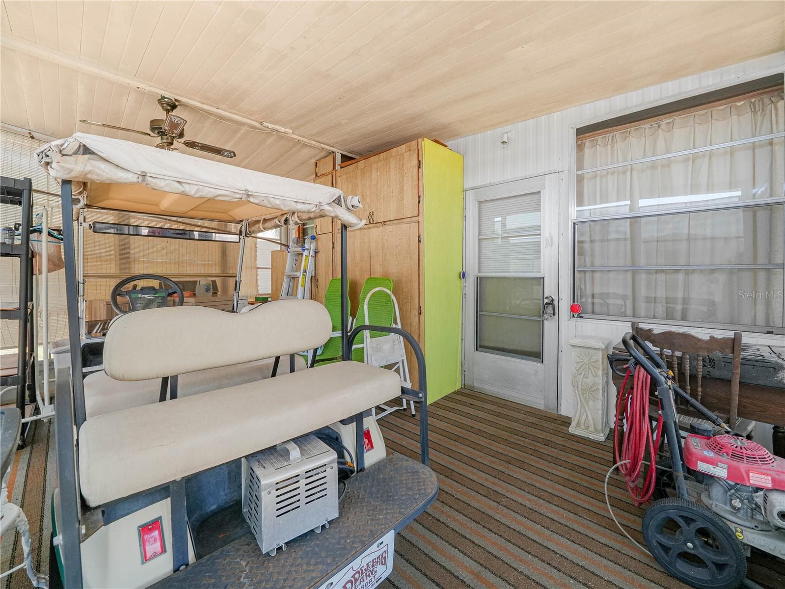 Manufactured Home at 10 RED QUILL CIR, LAKE WALES, photo 18 of 29