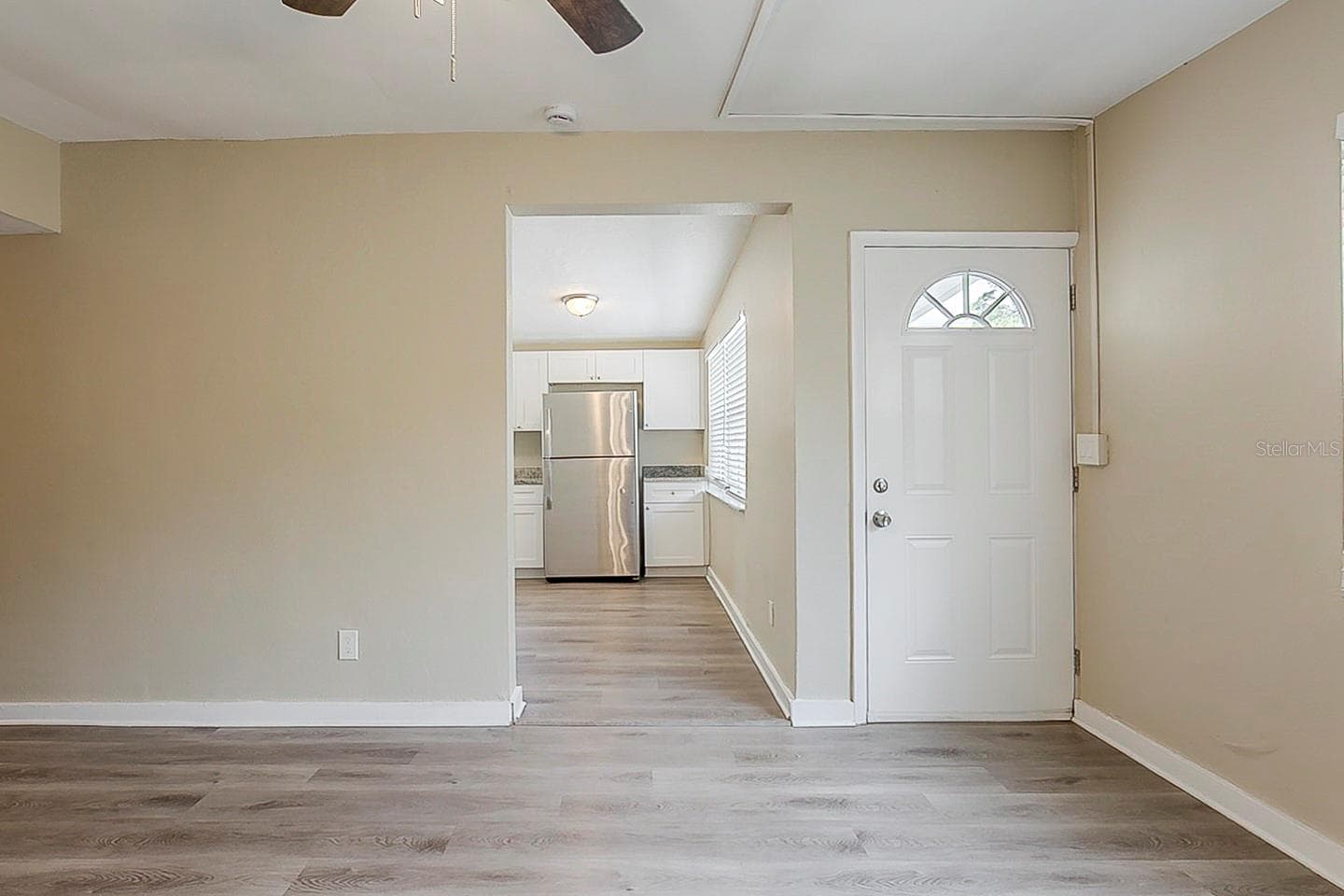 Single Family Residence at 4010 EMERSON AVE S, ST PETERSBURG, photo 7 of 23