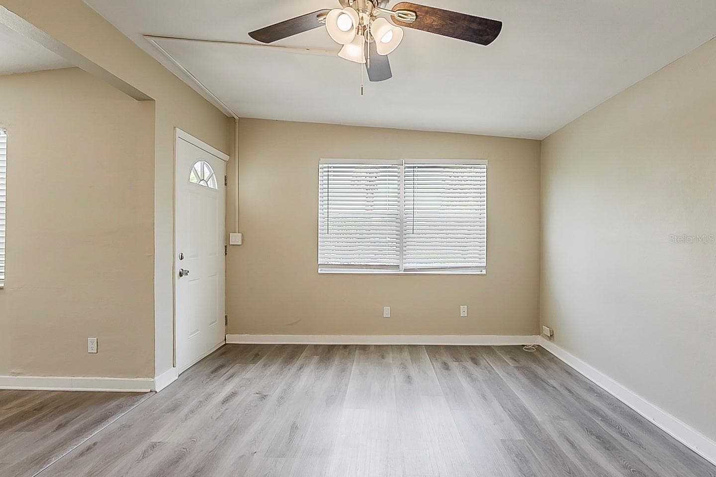 Single Family Residence at 4010 EMERSON AVE S, ST PETERSBURG, photo 8 of 23