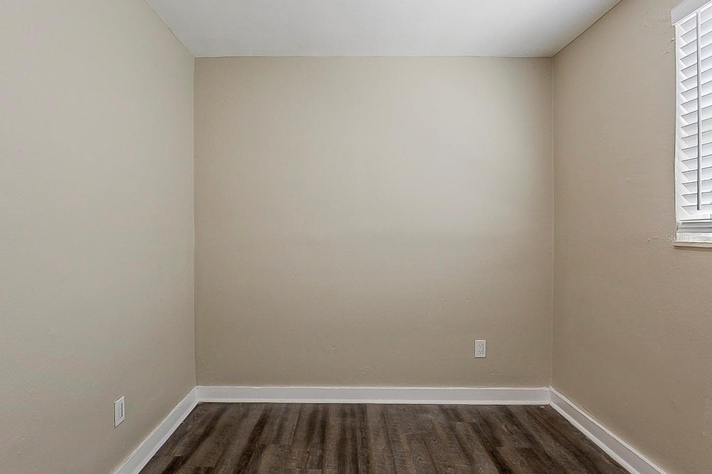 Single Family Residence at 4010 EMERSON AVE S, ST PETERSBURG, photo 9 of 23