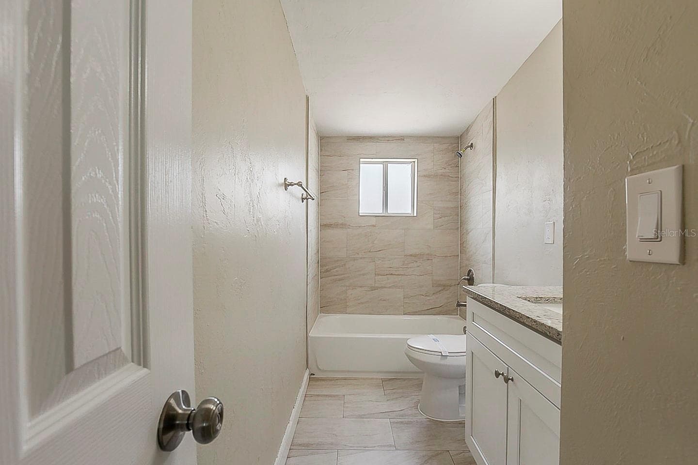 Single Family Residence at 4010 EMERSON AVE S, ST PETERSBURG, photo 12 of 23