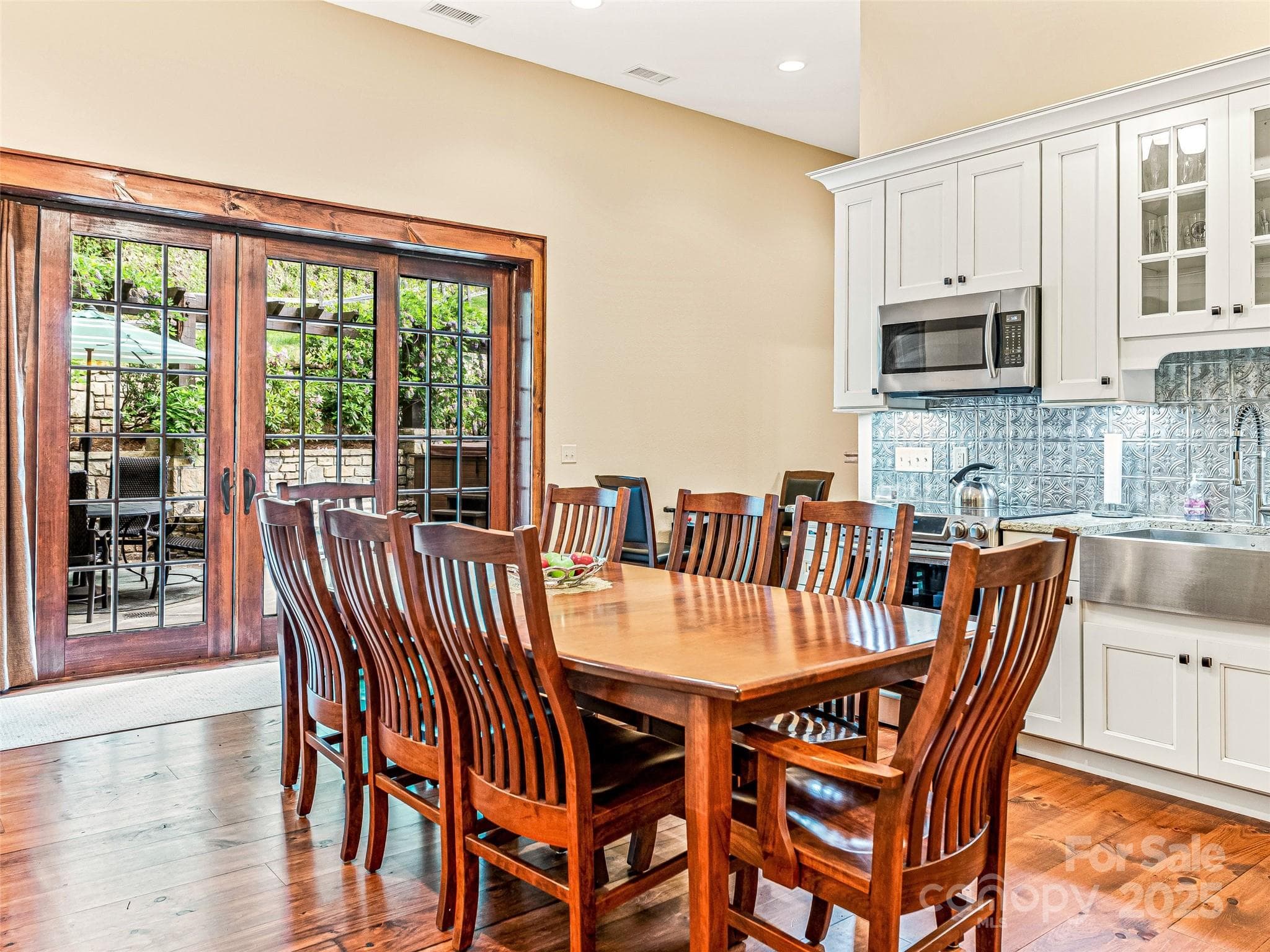 Guest House kitchen/dining - 202 Emerald Lane, Maggie Valley