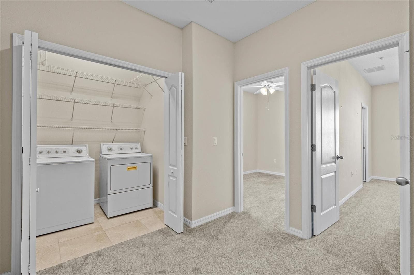 laundry - 800 CALLISTA CAY LOOP, TARPON SPRINGS