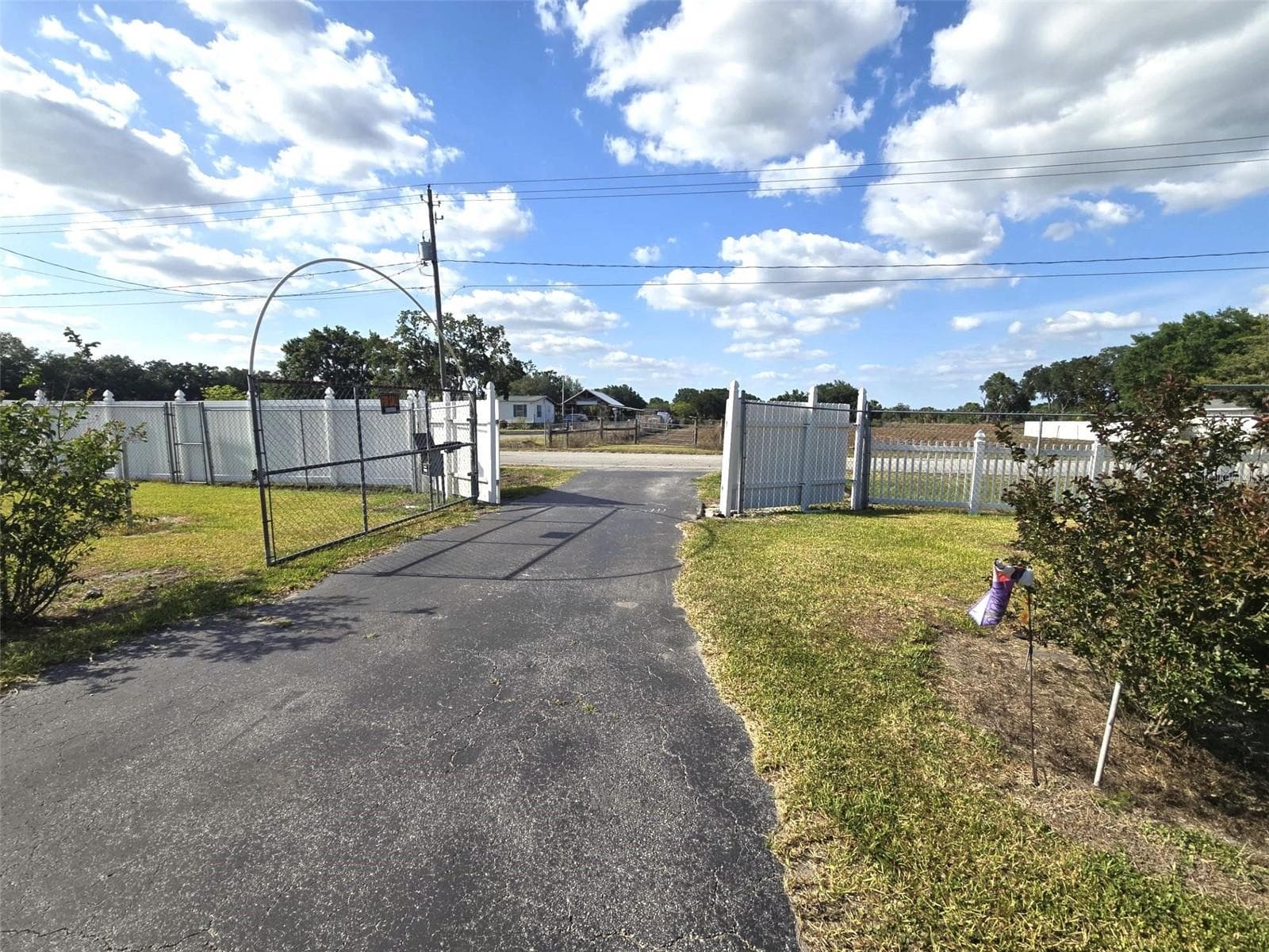 Single Family Residence at 3101 MEDULLA RD, PLANT CITY, photo 14 of 85
