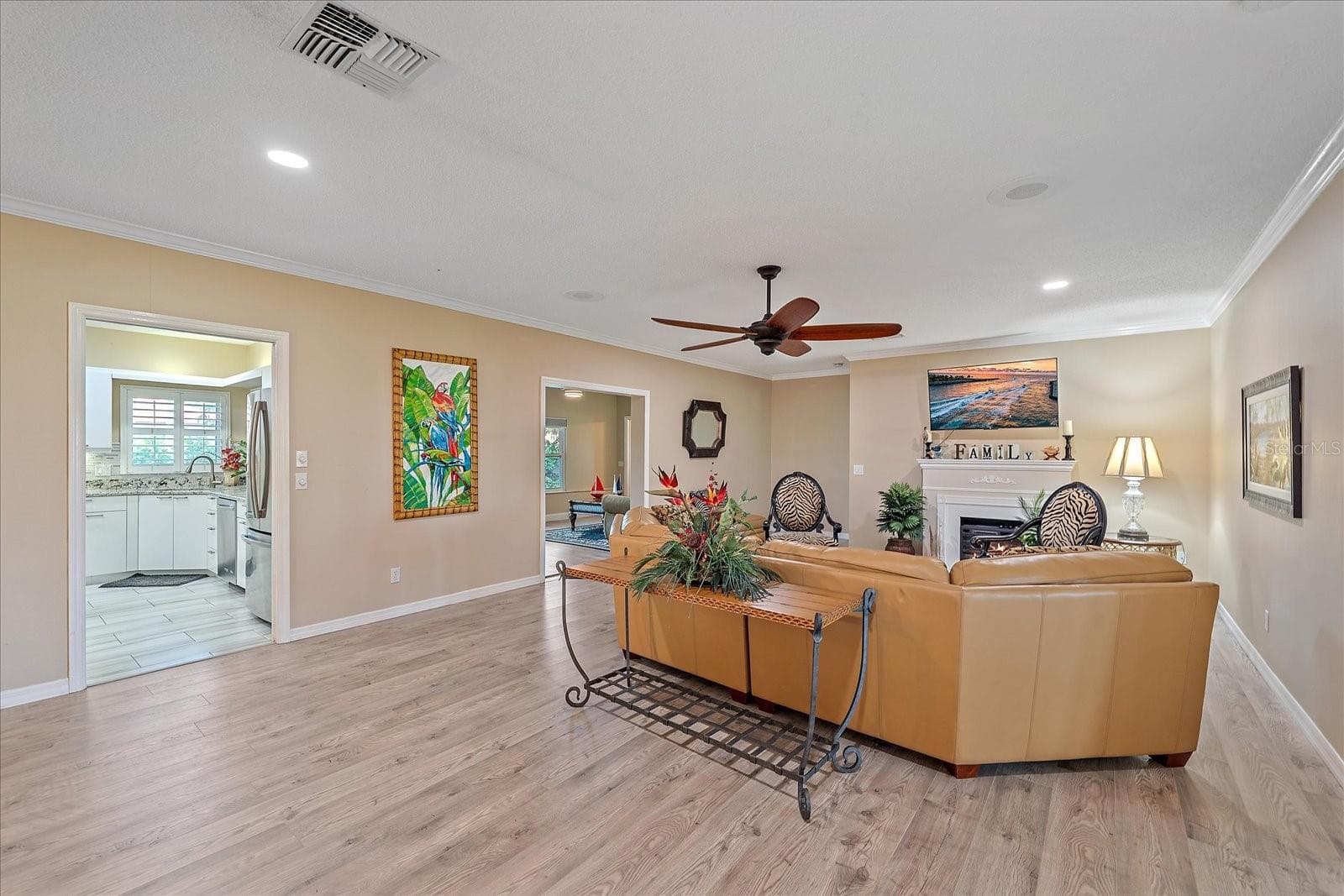 Grand Formal Living Room - 1432 COLONY PL, VENICE