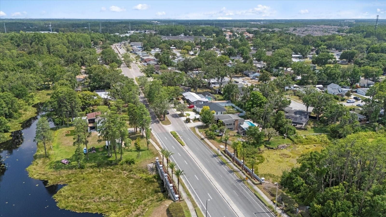 Single Family Residence at 19212 SUNLAKE BLVD, LUTZ, photo 6 of 31
