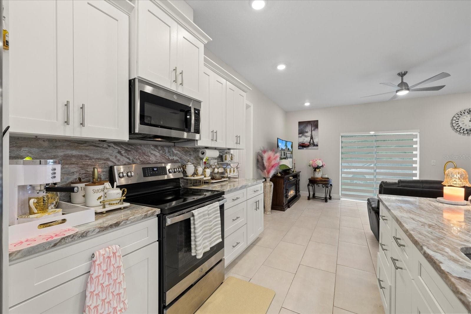 Single Family Residence at 19212 SUNLAKE BLVD, LUTZ, photo 16 of 31
