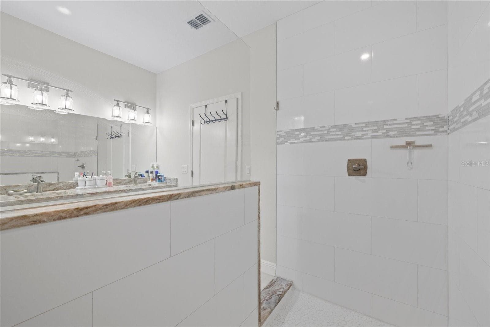 Single Family Residence at 19212 SUNLAKE BLVD, LUTZ, photo 27 of 31