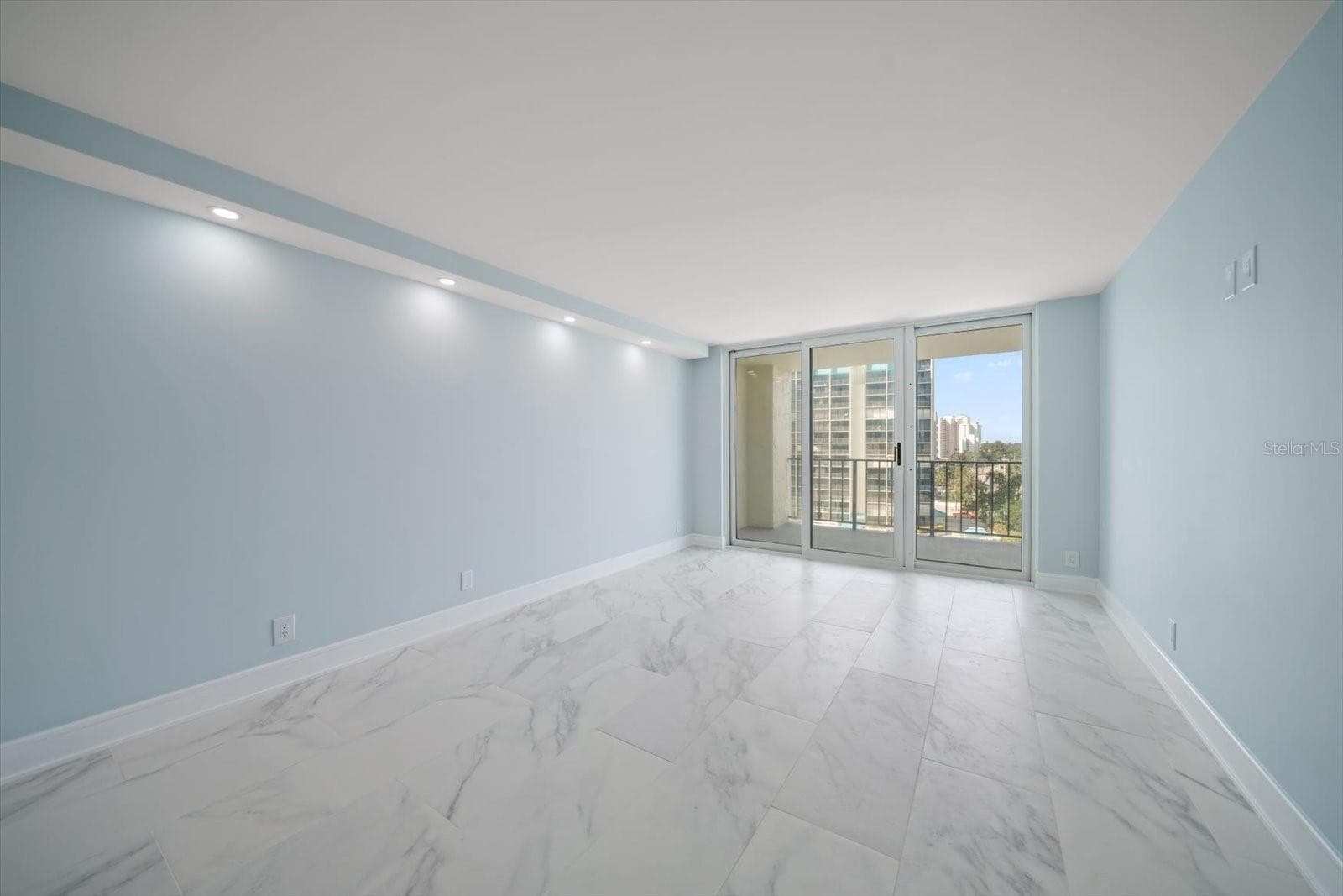 Condominium at 1400 GULF BLVD #804, CLEARWATER BEACH, photo 19 of 43