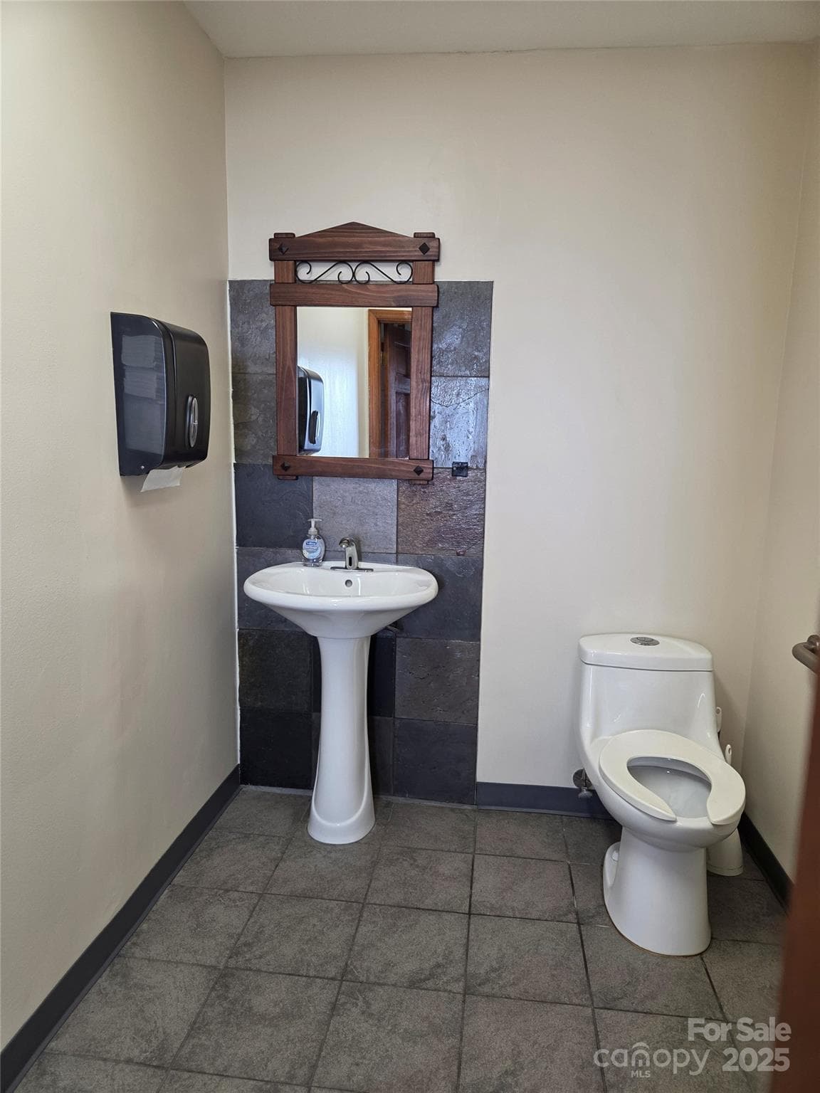 Men's Restroom - Charlotte