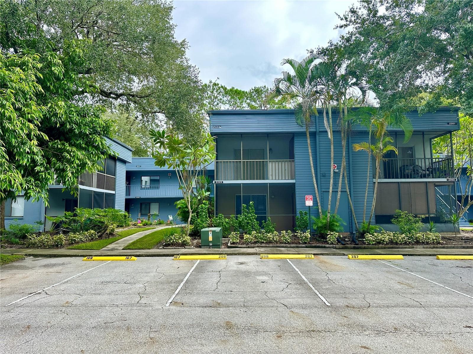 2349 OAK PARK WAY #107