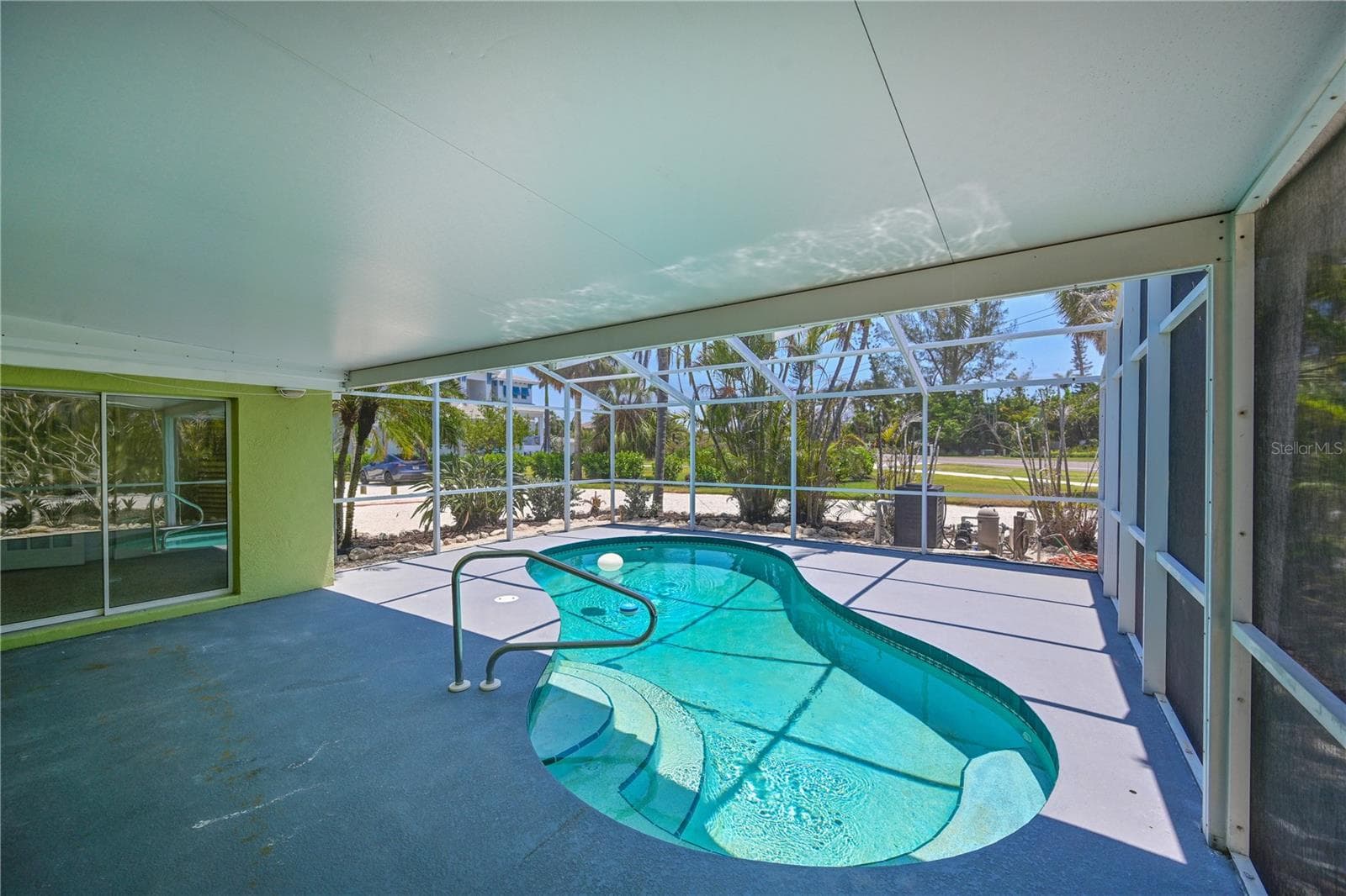 Pool deck - 5924 GULF OF MEXICO DR, LONGBOAT KEY