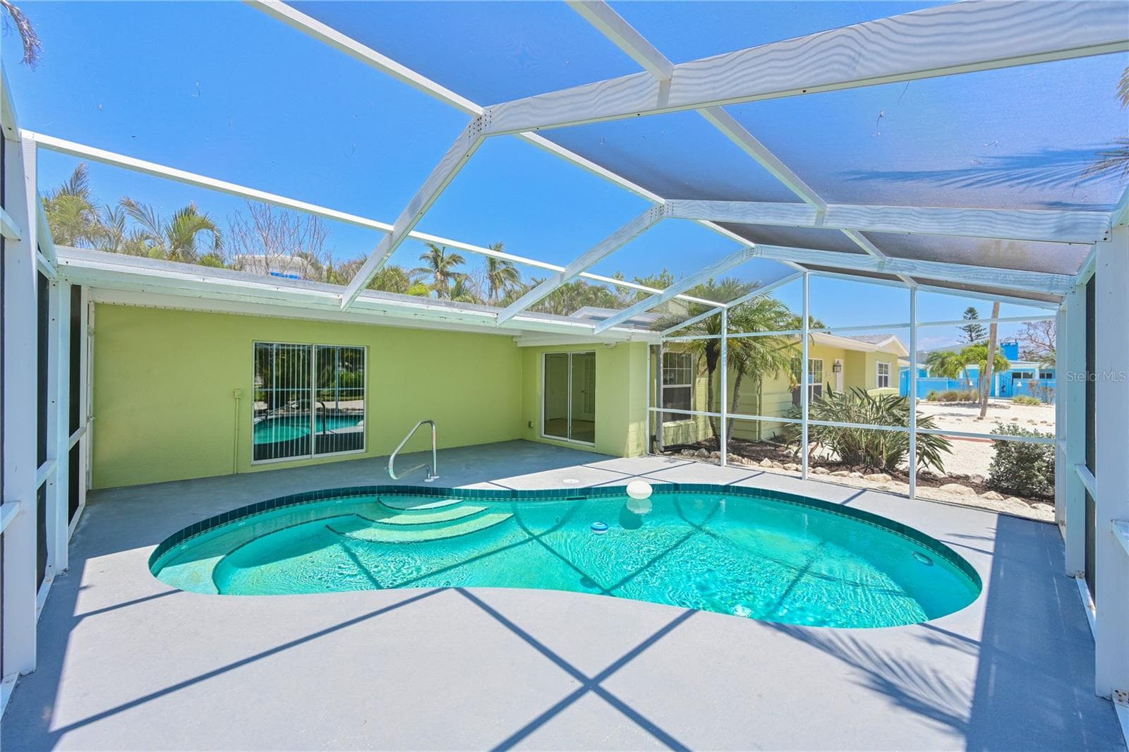 Enclosed Pool - 5924 GULF OF MEXICO DR, LONGBOAT KEY