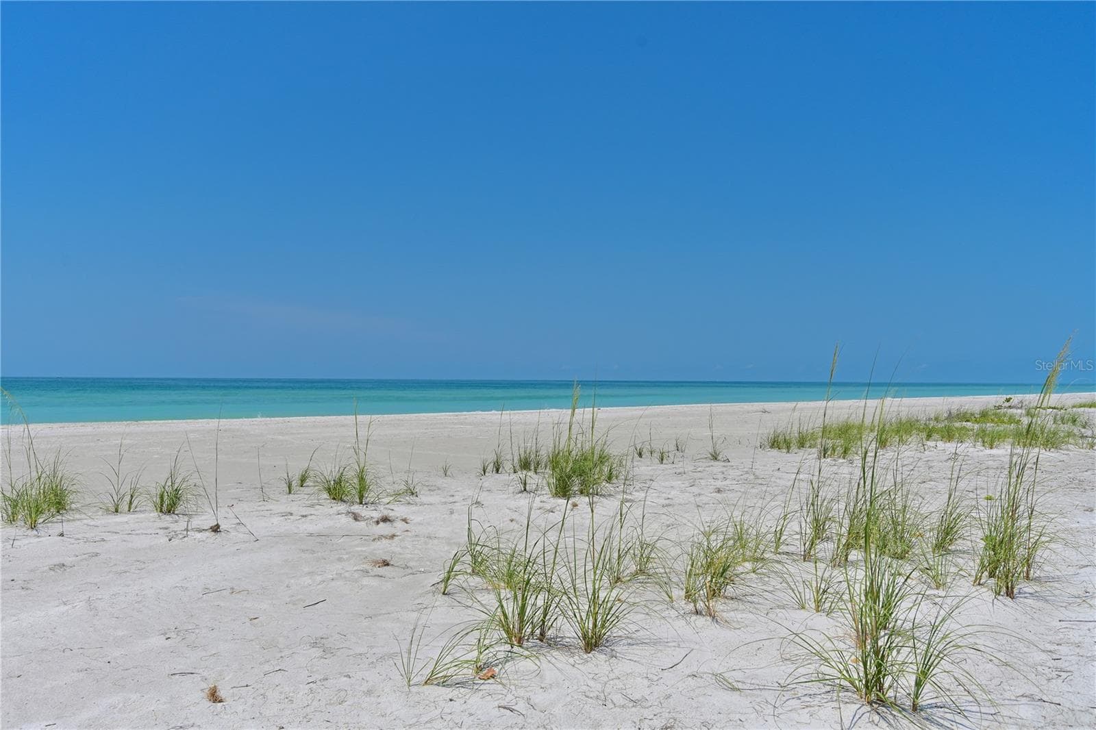 Gulf beach at end of beach path - 5924 GULF OF MEXICO DR, LONGBOAT KEY