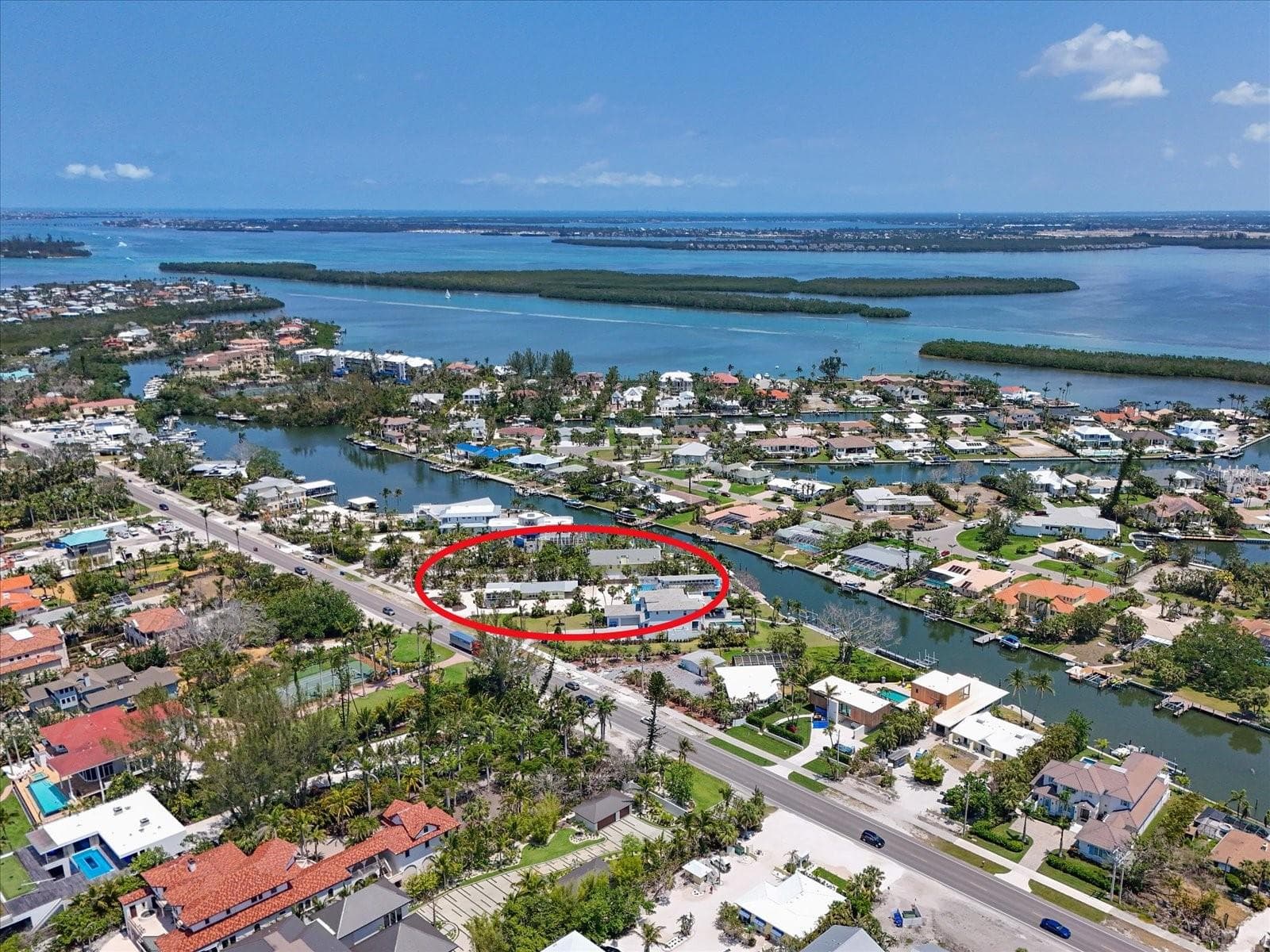 Sarasota Bay in the background - 5924 GULF OF MEXICO DR, LONGBOAT KEY