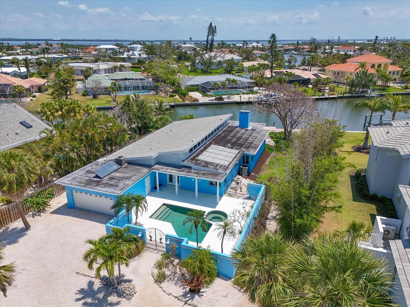 Aerial view of 5920 GMD - 5920 GULF OF MEXICO DR, LONGBOAT KEY