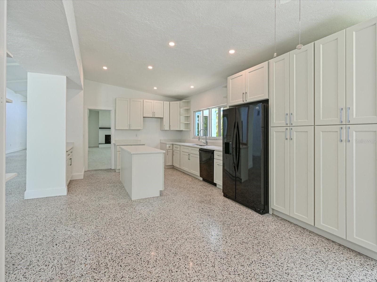 Kitchen from dining area - 5920 GULF OF MEXICO DR, LONGBOAT KEY