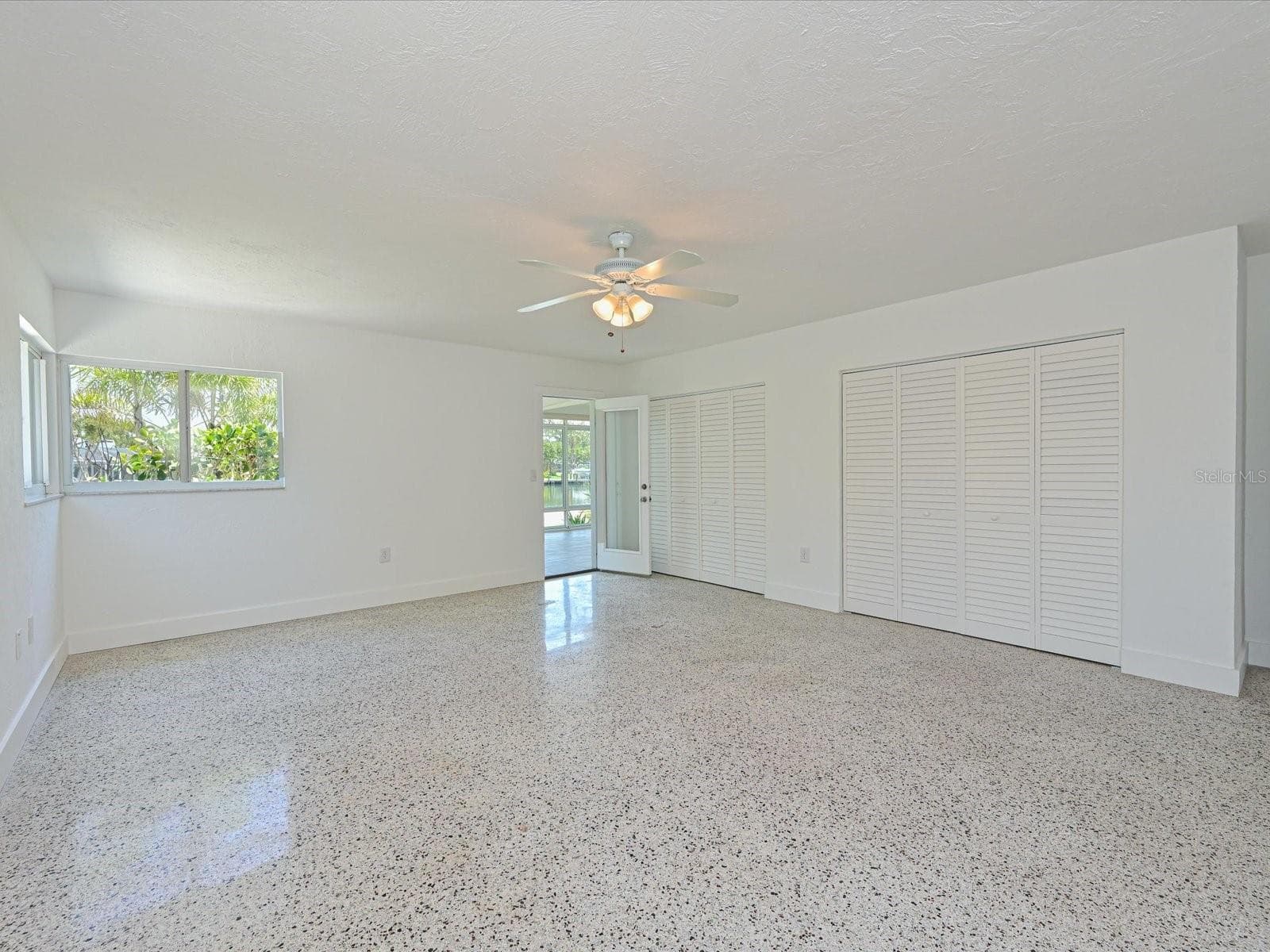 Primary bedroom with lanai access - 5920 GULF OF MEXICO DR, LONGBOAT KEY