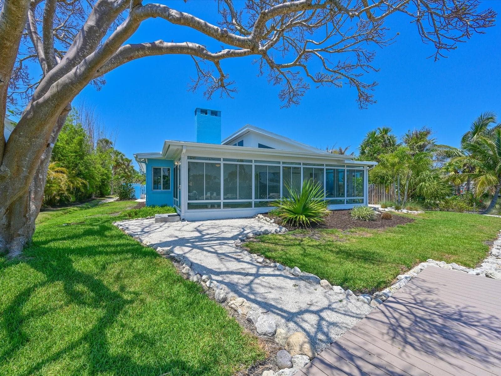 Enclosed lanai - 5920 GULF OF MEXICO DR, LONGBOAT KEY