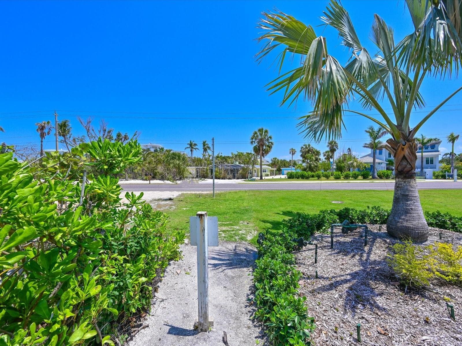 Beach access looking East - 5920 GULF OF MEXICO DR, LONGBOAT KEY