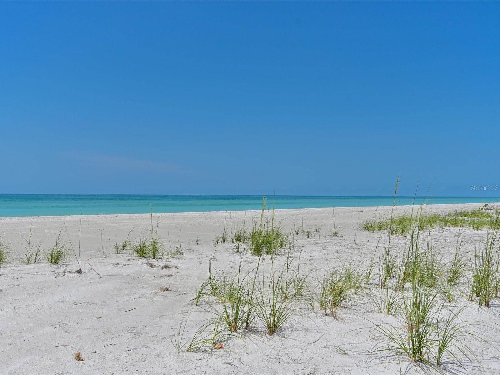 Gulf beach at end of path - 5920 GULF OF MEXICO DR, LONGBOAT KEY