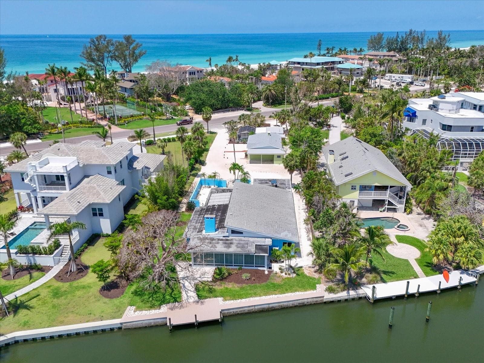 Aerial of 5920 & 5924 GMD looking east to west - 5920 GULF OF MEXICO DR, LONGBOAT KEY