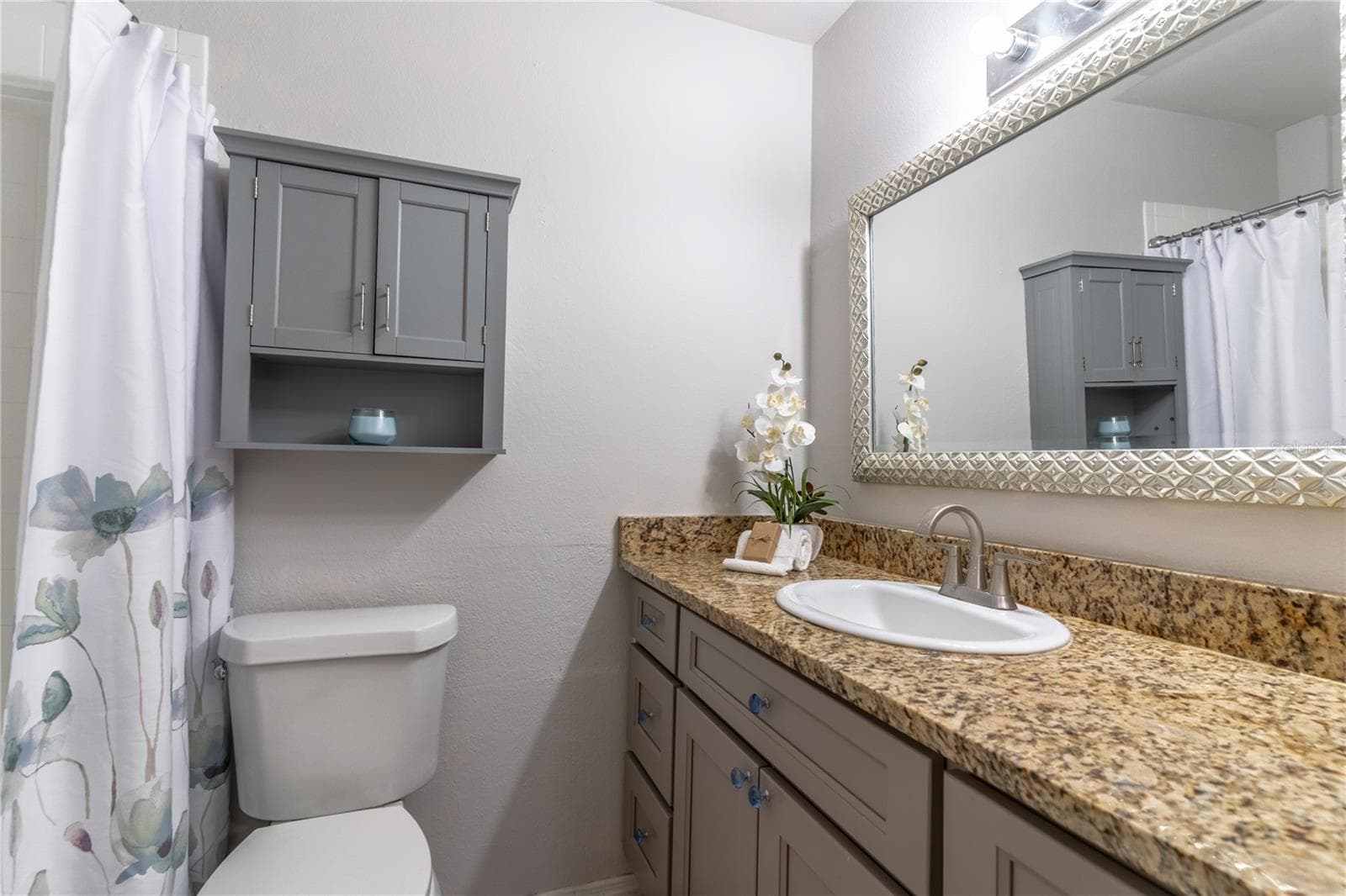 primary attached bath - 1057 S HIAWASSEE RD #1911, ORLANDO