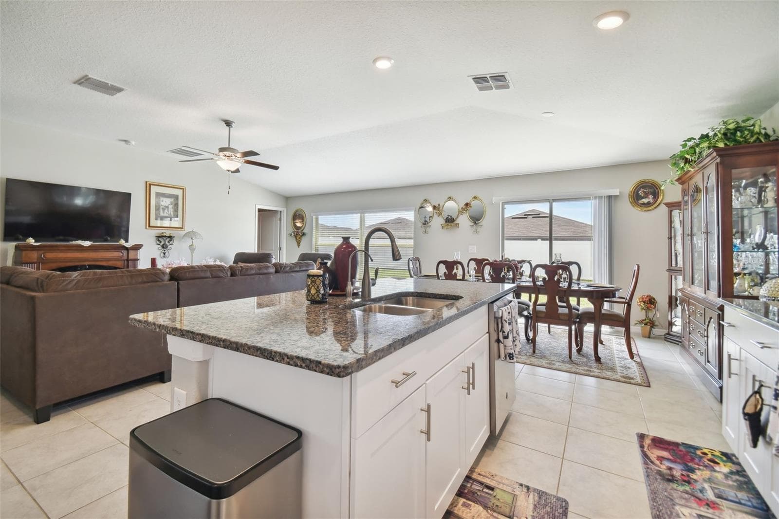 Single Family Residence at 13603 WILD GINGER ST, RIVERVIEW, photo 8 of 71