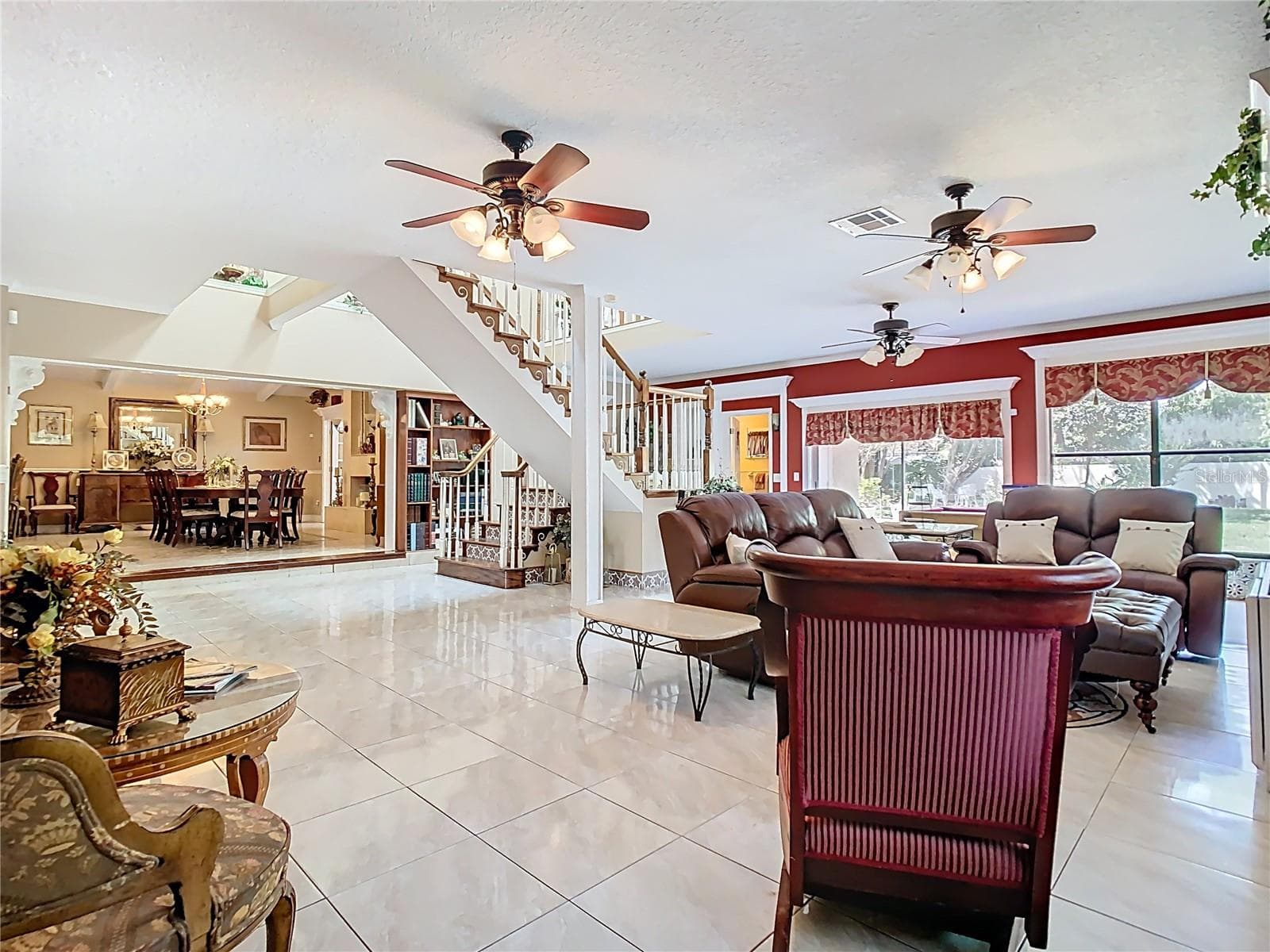 Living room - 5852 MEDINAH WAY, ORLANDO