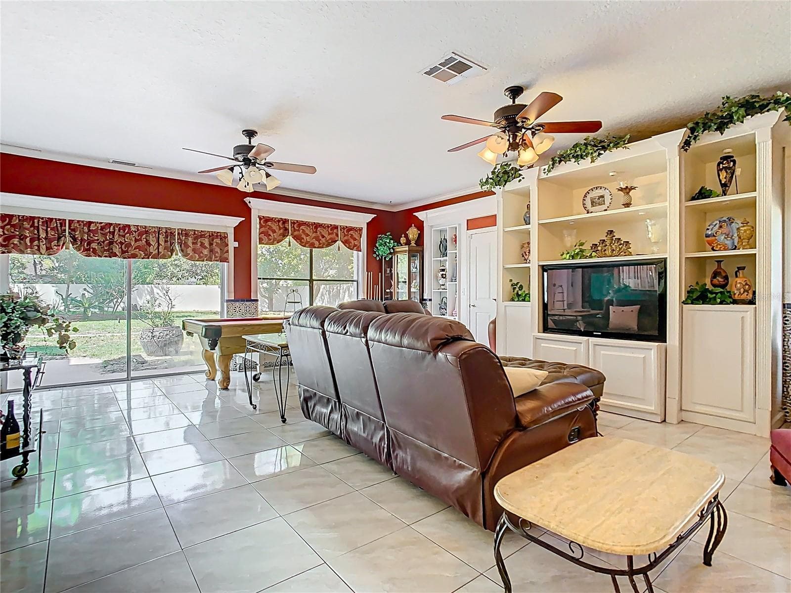 Living room - 5852 MEDINAH WAY, ORLANDO