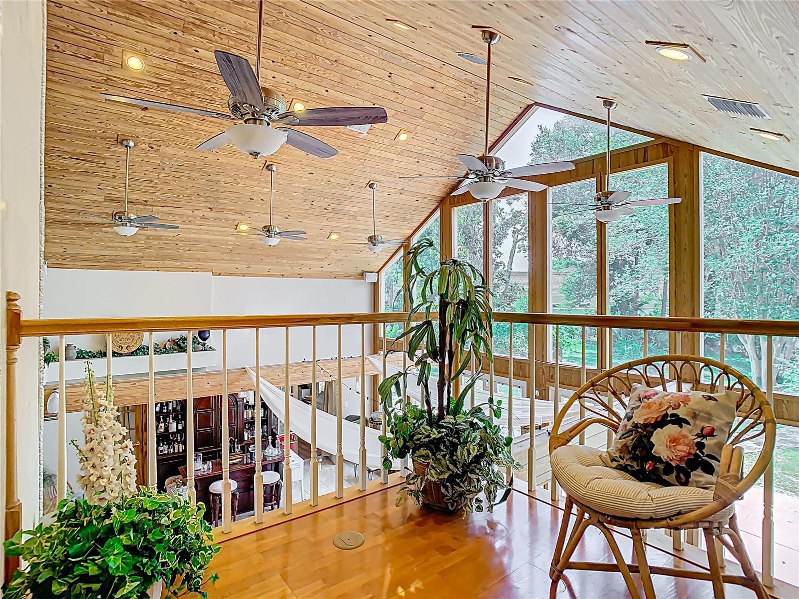 Sitting room balcony on 2nd Floor overlooking Great Room - 5852 MEDINAH WAY, ORLANDO