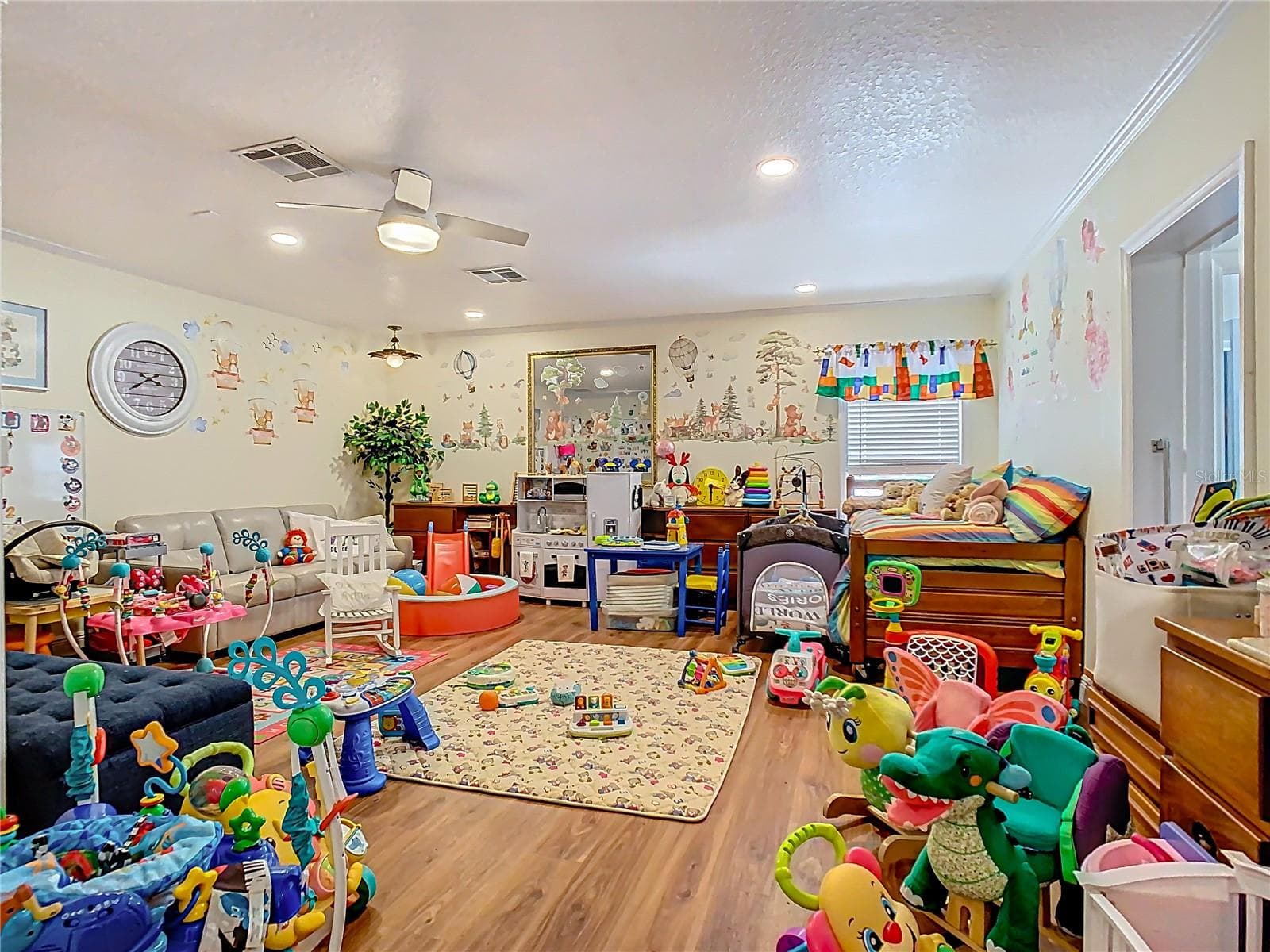 Bedroom 7 - Children's Playroom - 5852 MEDINAH WAY, ORLANDO
