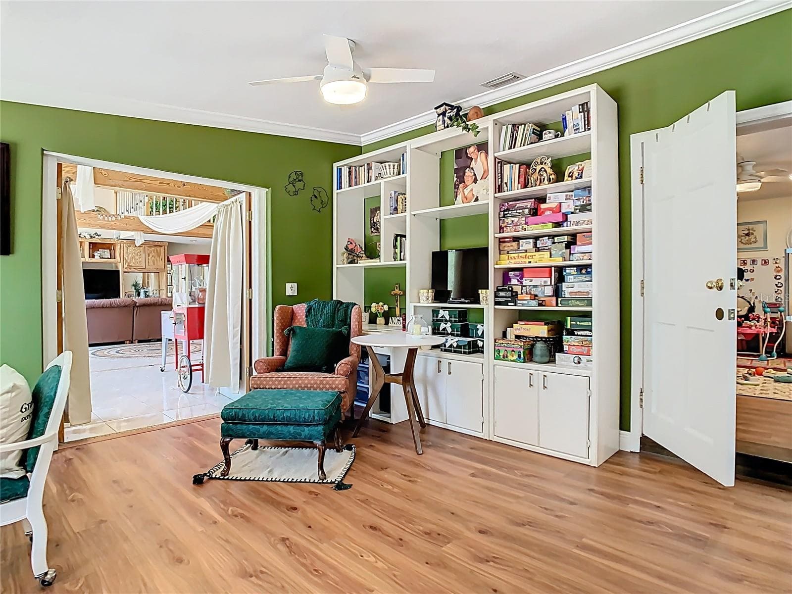 Bedroom 7 with Kitchenette and Private Entrance - 5852 MEDINAH WAY, ORLANDO