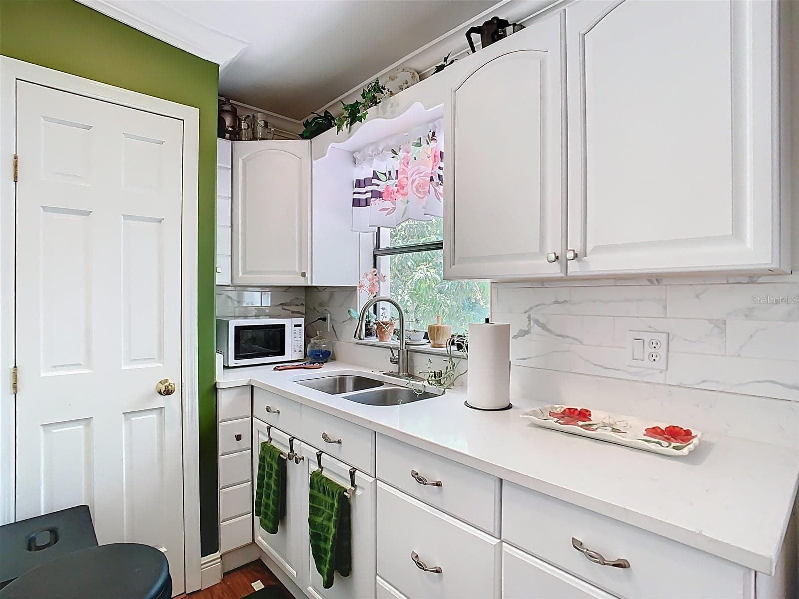 Bedroom 7 with Kitchenette and Private Entrance - 5852 MEDINAH WAY, ORLANDO