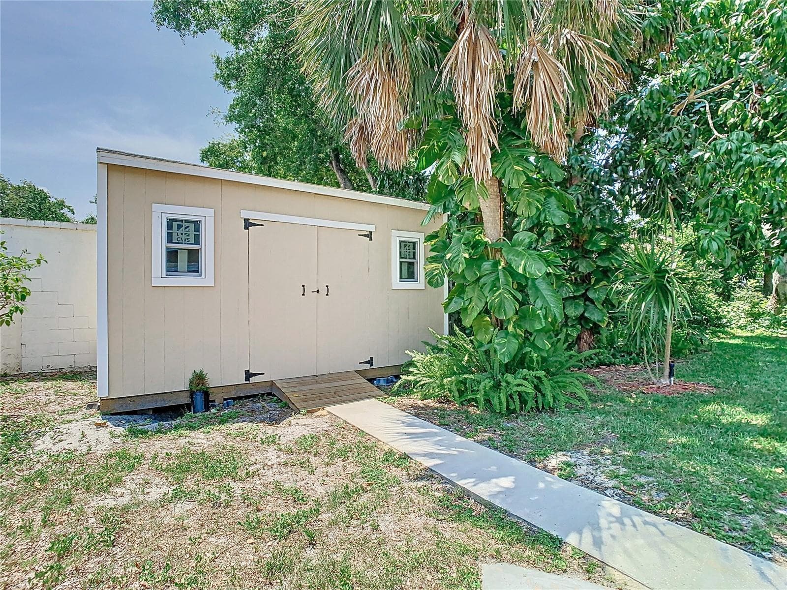 Backyard: Brand New Shed/Storage - 5852 MEDINAH WAY, ORLANDO