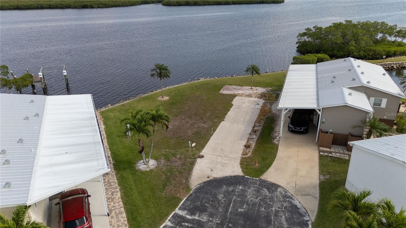 4300 RIVERSIDE DR #114