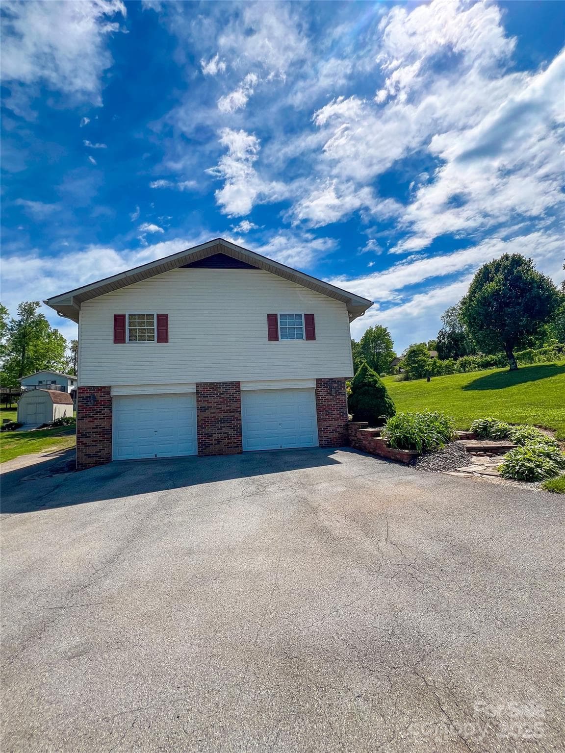 Single Family Residence at 660 Halltown Road, Spruce Pine, photo 3 of 33