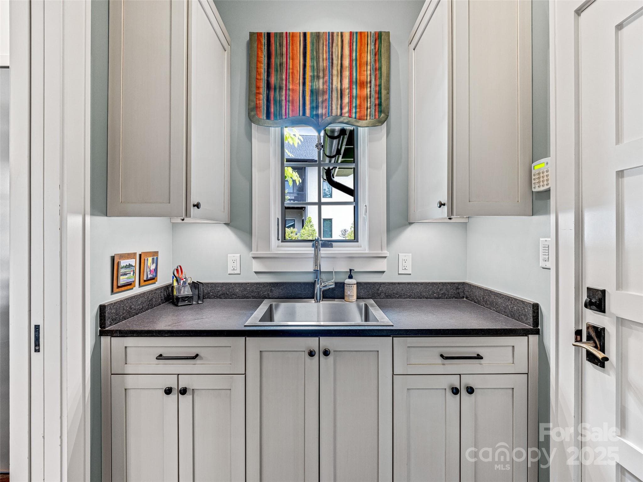 Large and functional utility room - 3 Bayonne Trail, Asheville