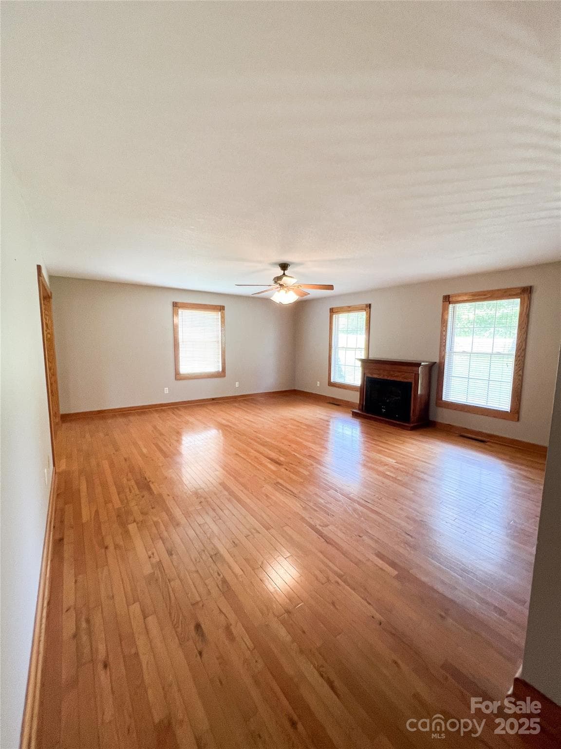 Single Family Residence at 660 Halltown Road, Spruce Pine, photo 8 of 33