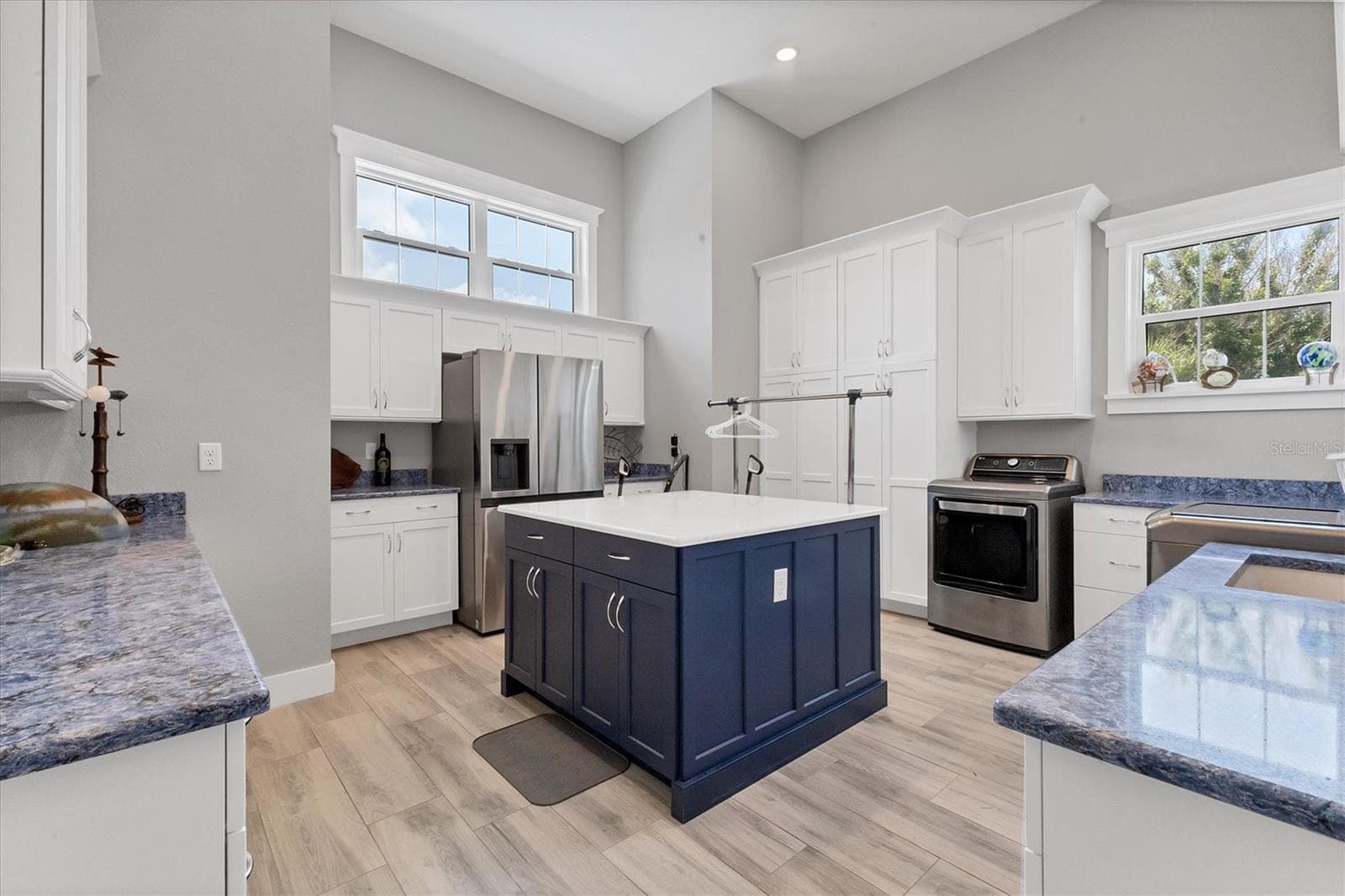 Pantry/Laundry - 565 GREEN DOLPHIN DR S, PLACIDA