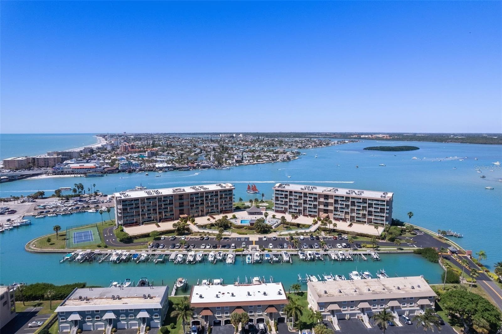 Live on a PRIVATE ISLAND - in a Gated Community - in Treasuree island - overlooking Johns Pass!! - 1 KEY CAPRI #502E, TREASURE ISLAND