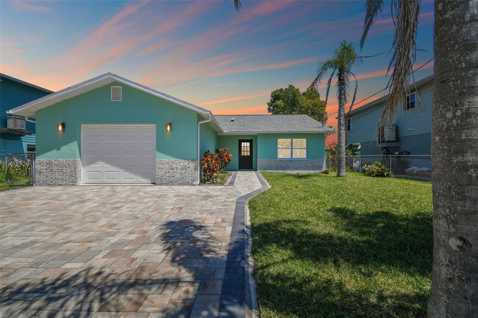 4482 KINGSTON DR