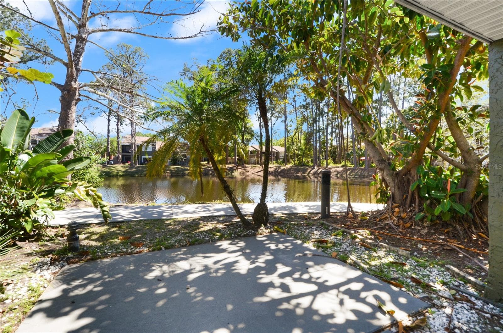 rear views - 6114 PEREGRINE AVE #D03, ORLANDO
