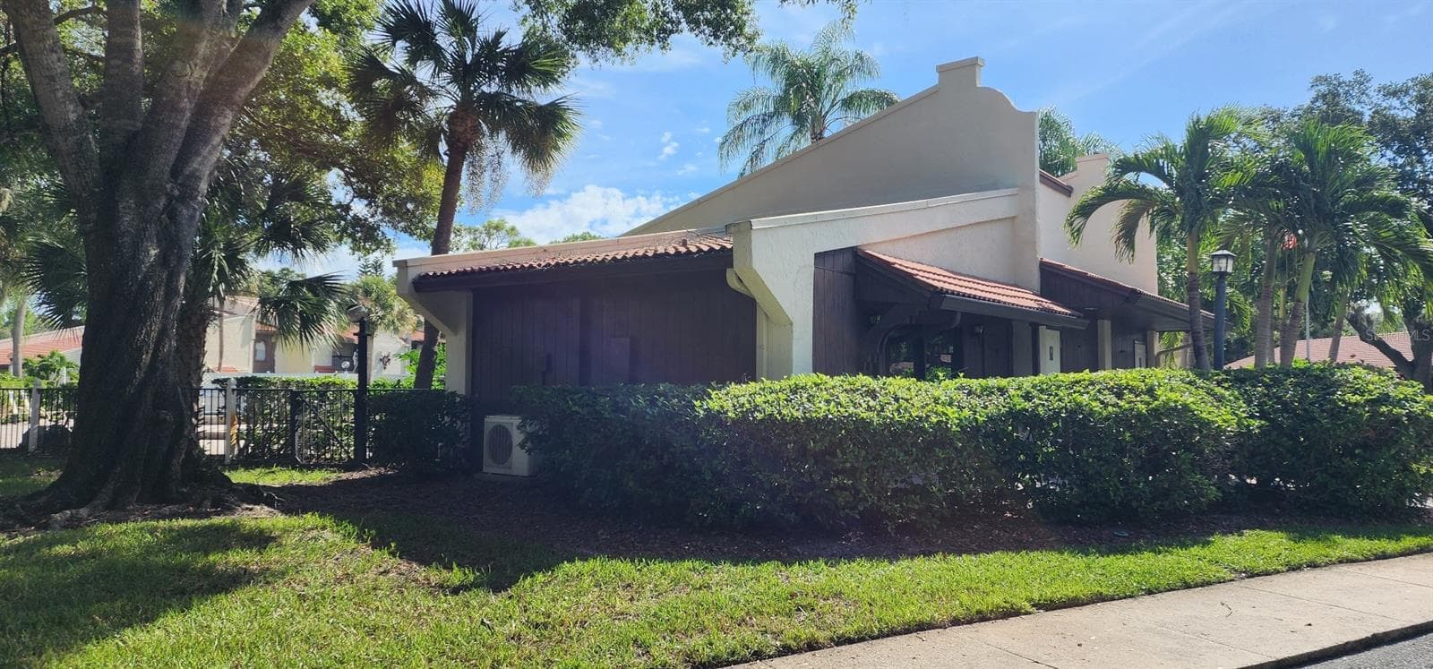 Clubhouse at pool - 3476 TARPON WOODS BLVD, PALM HARBOR