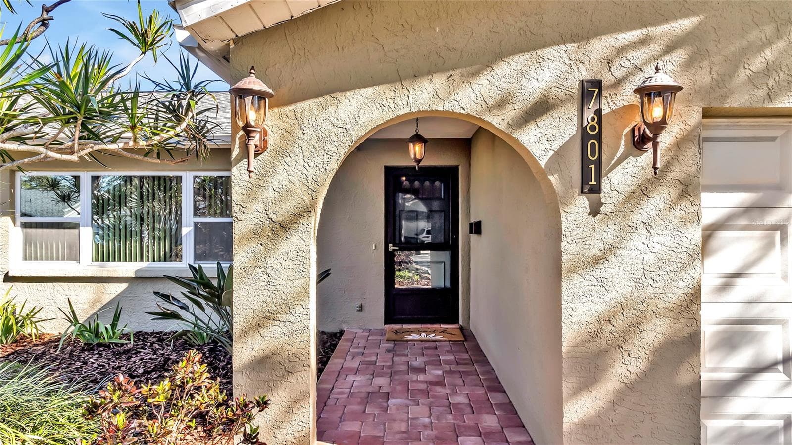 Attractive, covered entry way! - 7801 17TH WAY N, ST PETERSBURG