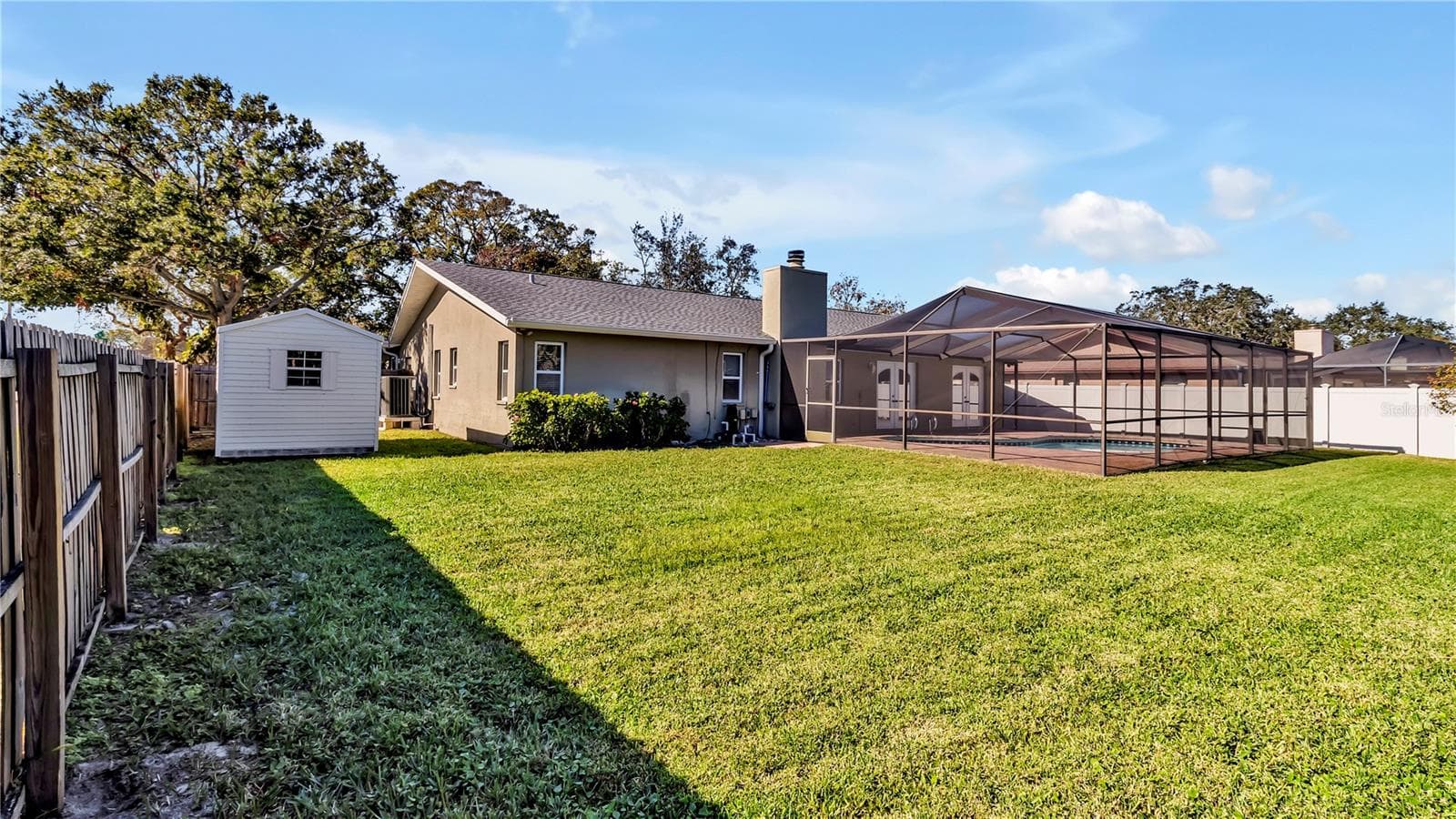 Large back yard and brand new top quality storage shed - 7801 17TH WAY N, ST PETERSBURG